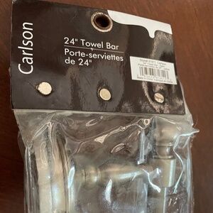 NWT towel bar size 24